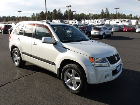 Used 2012 Suzuki Grand Vitara Limited image 7