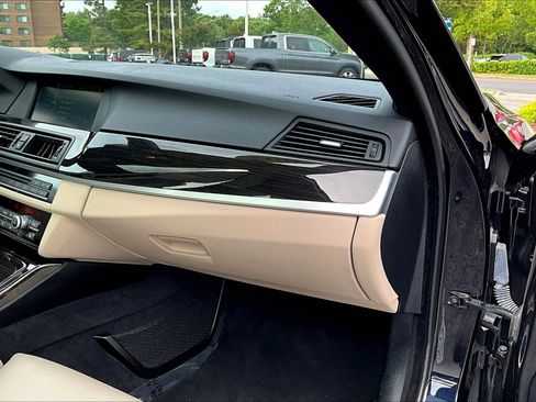 Used 2012 BMW 528i Sedan RWD image 16