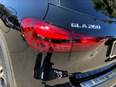 Certified 2026 Mercedes-Benz GLA 250 4MATIC image 18