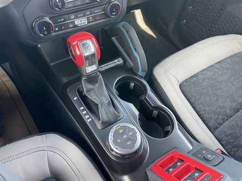 Used 2022 Ford Bronco Wildtrak image 14