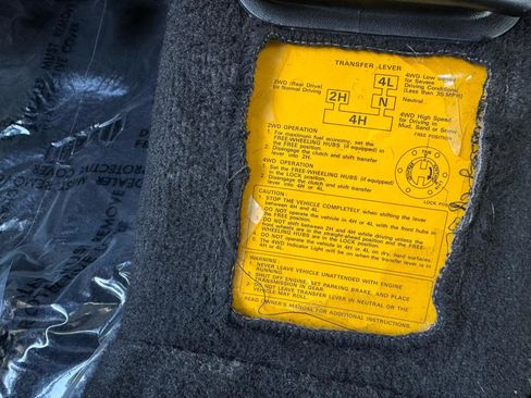 Used 1988 Suzuki Samurai 4WD Soft Top image 17