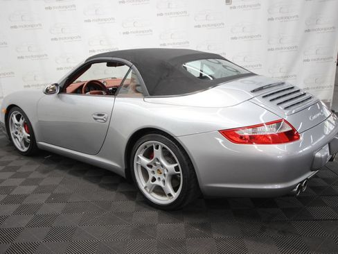 Used 2006 Porsche 911 Carrera S RWD image 3