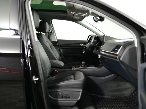 Used 2023 Audi Q5 2.0T Premium w/ Convenience Package image 19