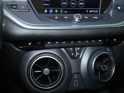 Used 2020 Chevrolet Blazer LT FWD image 26