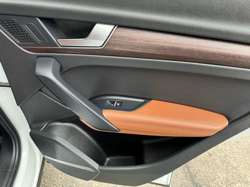 Used 2022 Audi Q5 2.0T Premium Plus w/ Premium Plus Package image 19