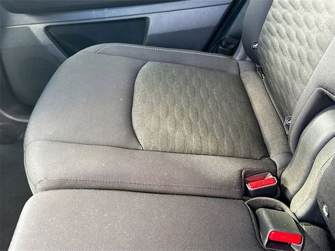 Used 2024 Nissan Pathfinder S image 29