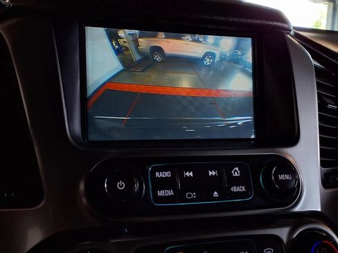 Used 2019 Chevrolet Tahoe Premier w/ Premier Plus Edition AWD/4WD image 23