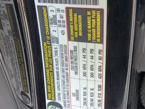 Used 2021 Volkswagen Tiguan SEL image 18