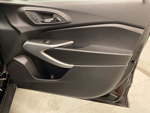 New 2026 Chevrolet Trax LS w/ LS Convenience Package FWD image 25