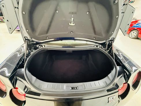 Used 2018 Nissan GT-R Premium AWD/4WD image 14