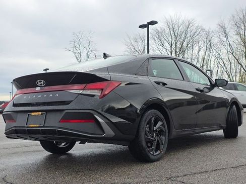 New 2026 Hyundai Elantra Sport FWD image 15