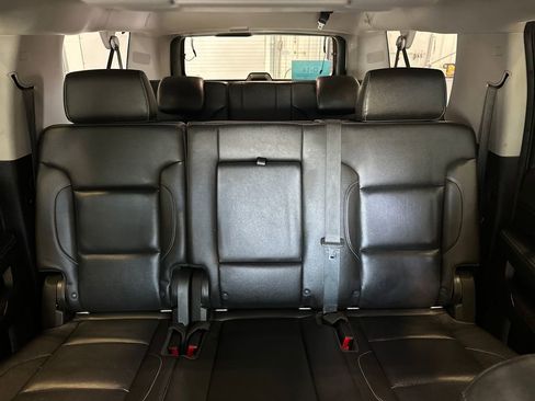 Used 2018 GMC Yukon XL SLT w/ Open Road Package AWD/4WD image 27