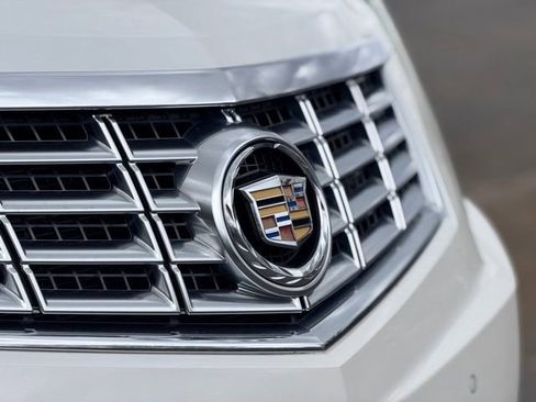 Used 2013 Cadillac SRX Luxury w/ Driver Awareness Package AWD/4WD image 27