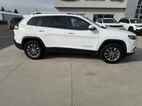 Used 2019 Jeep Cherokee Latitude Plus w/ Cold Weather Group image 9