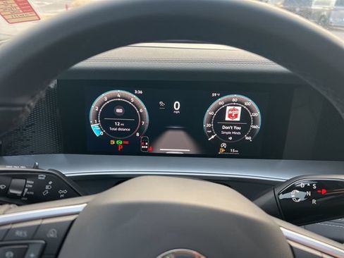 New 2026 Volkswagen Tiguan SE R-Line FWD image 5