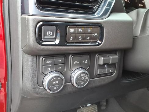 Used 2026 GMC Yukon XL Denali w/ Denali Reserve Package AWD/4WD image 7