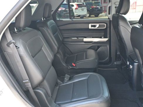 Used 2021 Ford Explorer XLT w/ Equipment Group 202A image 20