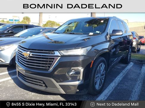 Used 2023 Chevrolet Traverse High Country image 3