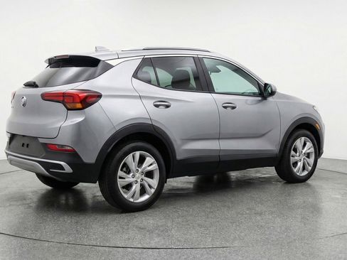 Used 2025 Buick Encore GX Preferred AWD/4WD image 9