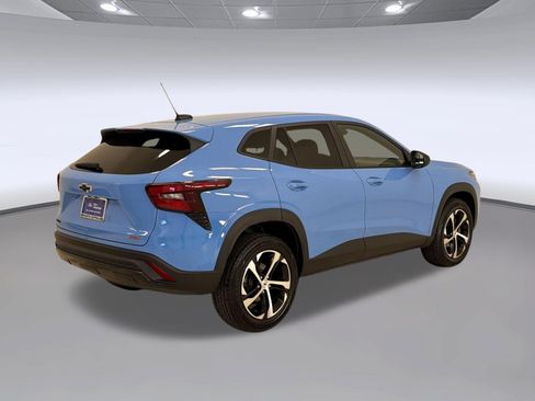 Used 2024 Chevrolet Trax RS w/ Driver Confidence Package FWD image 9