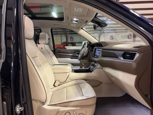 Used 2021 GMC Yukon Denali w/ Denali Ultimate Package AWD/4WD image 8