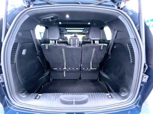 Used 2025 Chrysler Pacifica Limited FWD image 46
