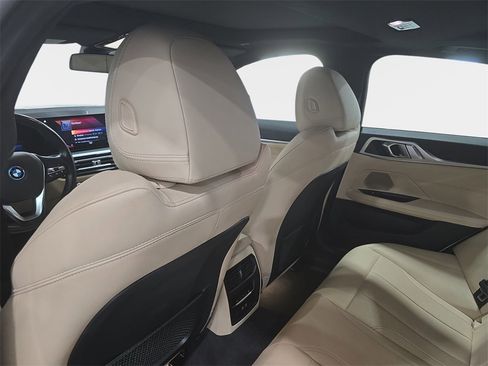 Used 2023 BMW i4 eDrive35 image 13