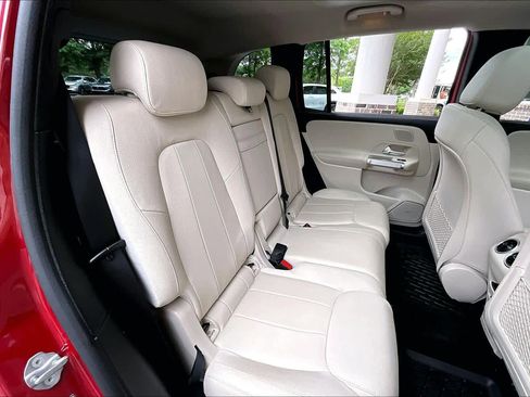 Used 2022 Mercedes-Benz GLB 250 image 21