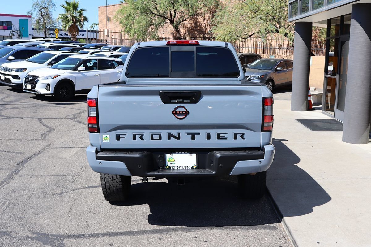 Used 2022 Nissan Frontier Pro-X RWD image 11