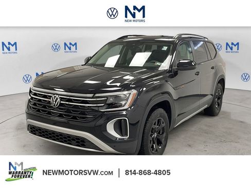 New 2026 Volkswagen Atlas Peak Edition image 1