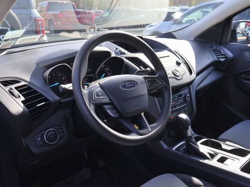 Used 2017 Ford Escape SE FWD image 6