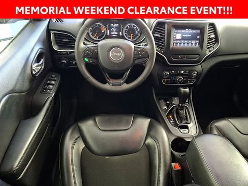 Used 2020 Jeep Cherokee Latitude Plus FWD image 13