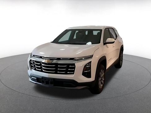 Used 2025 Chevrolet Equinox LT FWD image 7