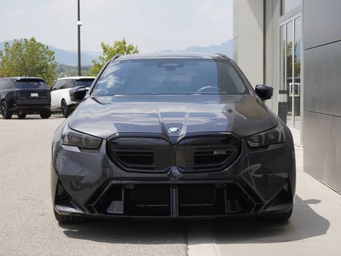 Used 2026 BMW M5 Touring AWD/4WD image 5