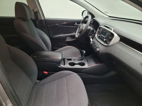 Used 2017 Kia Sorento FWD image 21