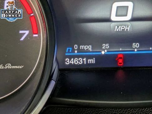 Used 2023 Alfa Romeo Stelvio Veloce AWD/4WD image 19