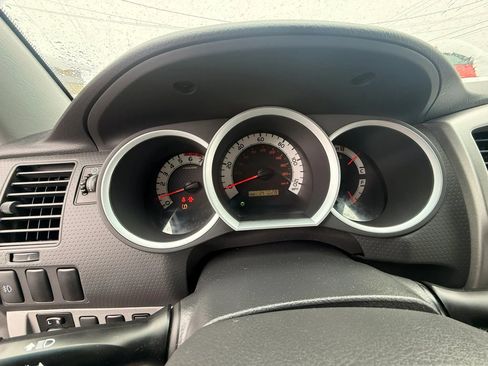 Used 2012 Toyota Tacoma 4x4 Double Cab w/ SR5 Pkg image 10