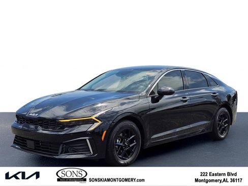 New 2025 Kia K5 LXS image 1
