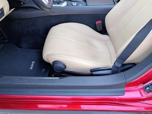 Used 2020 MAZDA MX-5 Miata RF Grand Touring RWD image 37