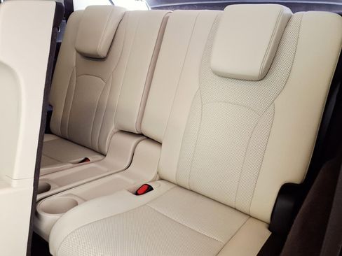 Used 2018 Lexus RX 350L FWD w/ Premium Package image 11