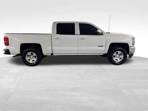 Used 2018 Chevrolet Silverado 1500 LT w/ Texas Edition AWD/4WD image 9