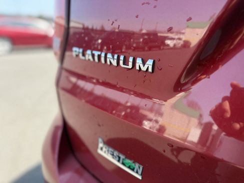 Used 2016 Ford Explorer Platinum image 15