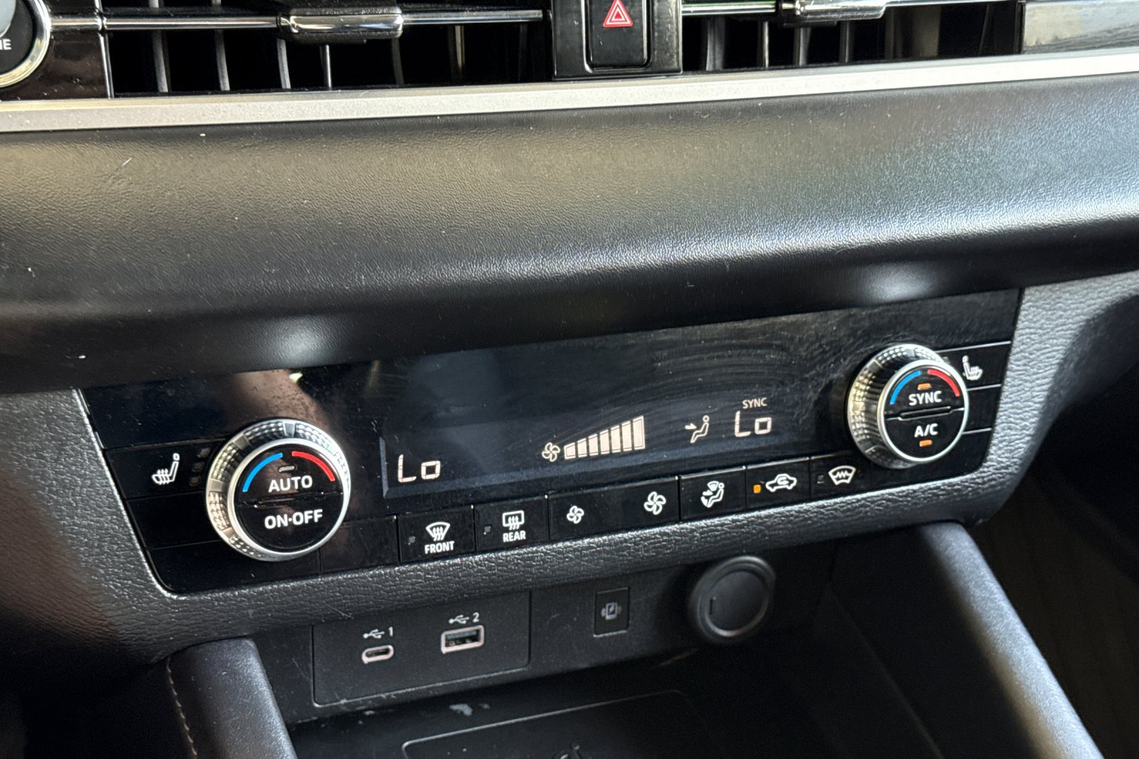 Used 2024 Mitsubishi Outlander SE AWD/4WD image 21