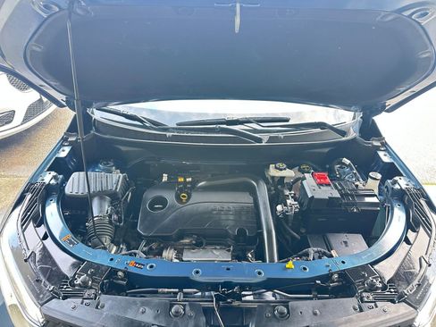 Used 2025 Chevrolet Equinox LT image 32