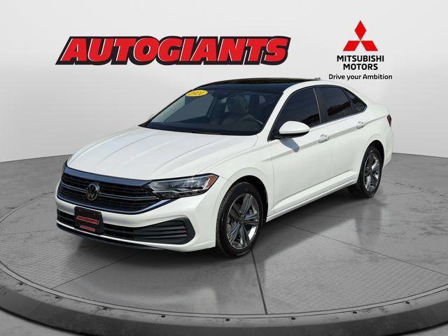 Used 2024 Volkswagen Jetta SE w/ Panoramic Sunroof Package FWD image 5