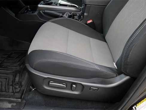 Used 2023 Toyota Tacoma TRD Off-Road image 12