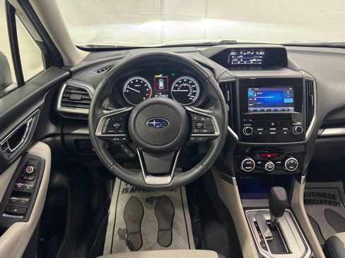 Used 2019 Subaru Forester Premium image 9