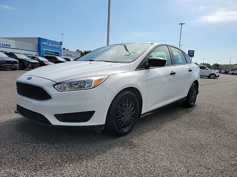 Used 2017 Ford Focus S FWD image 1