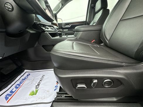 Used 2024 GMC Sierra 1500 Denali w/ Technology Package image 12