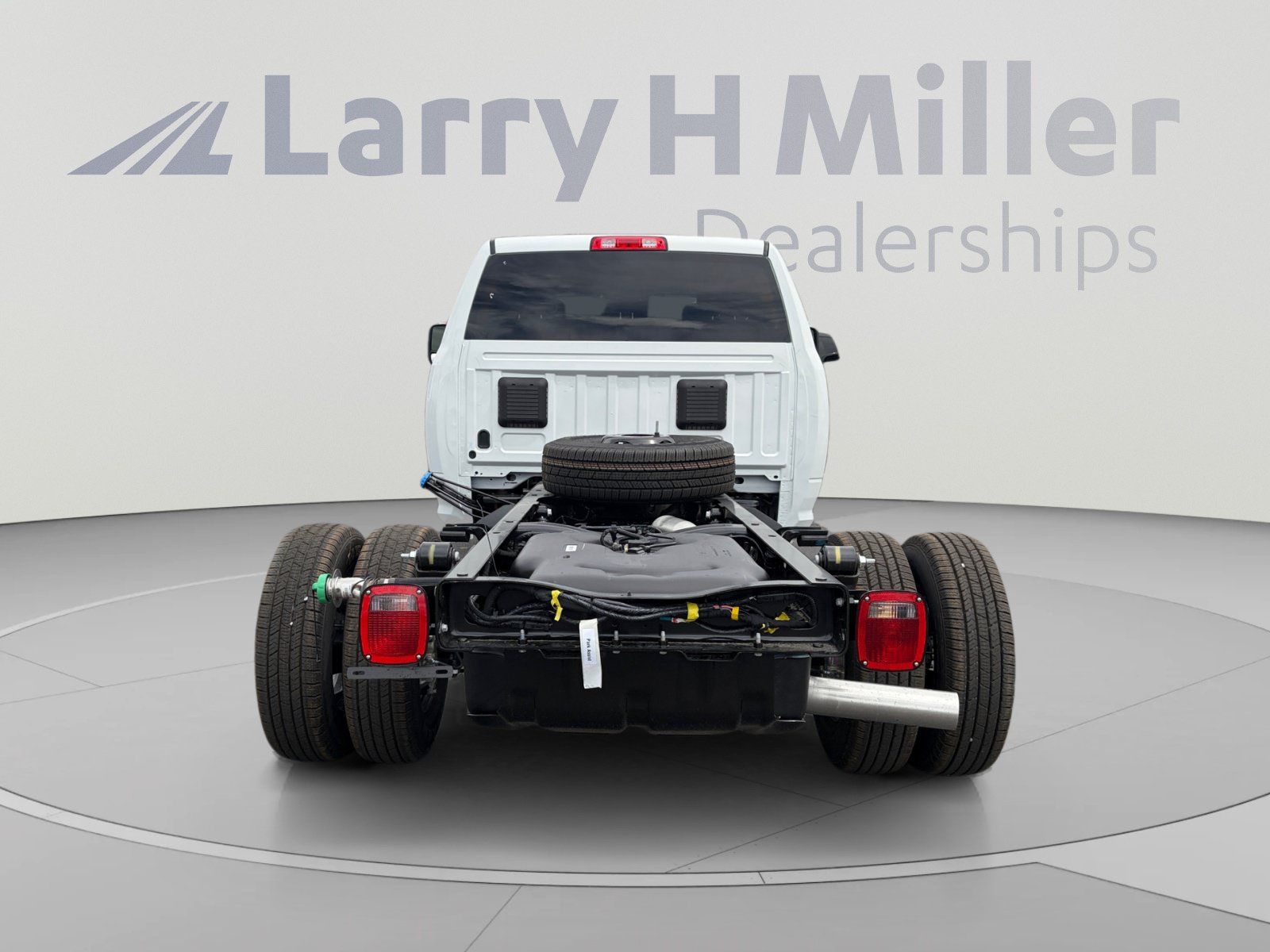 New 2027 RAM 3500 Tradesman w/ Chrome Appearance Group A AWD/4WD image 4